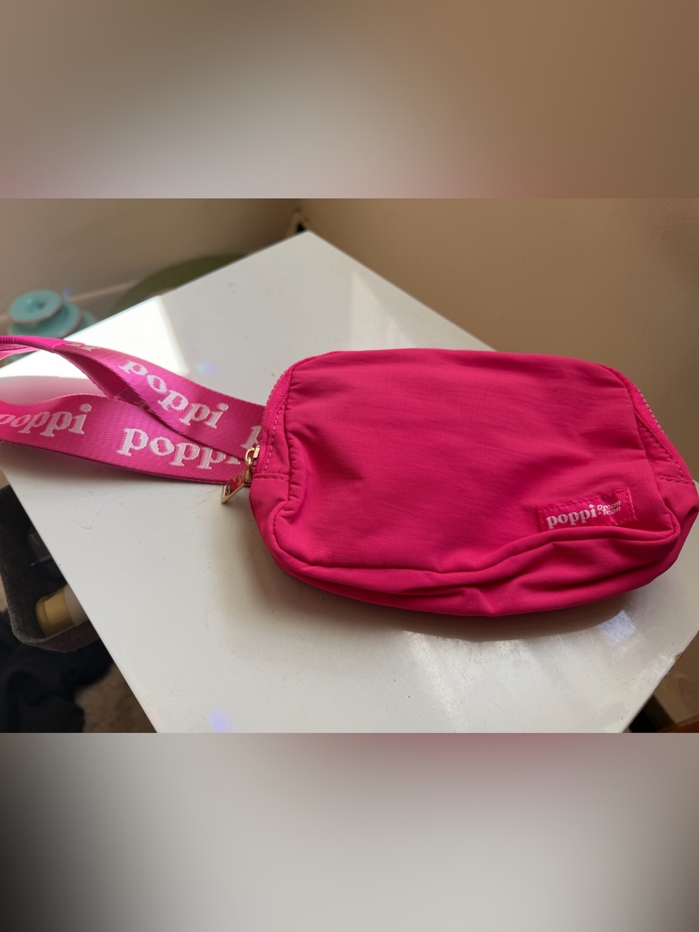 Poppi Hot Pink Crossbody Wristlet Bag